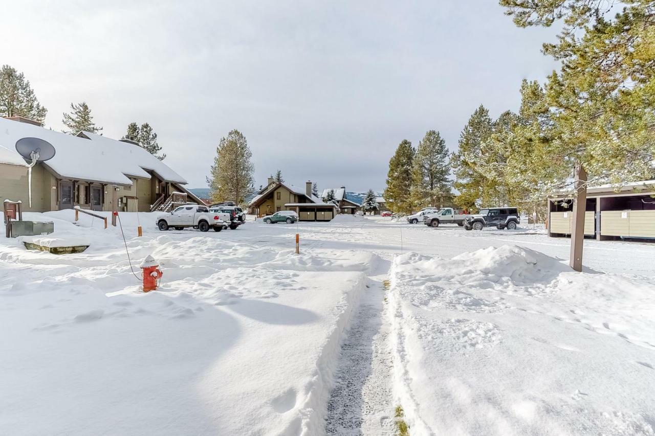 Yellowstone 28B 빅스카이 외부 사진